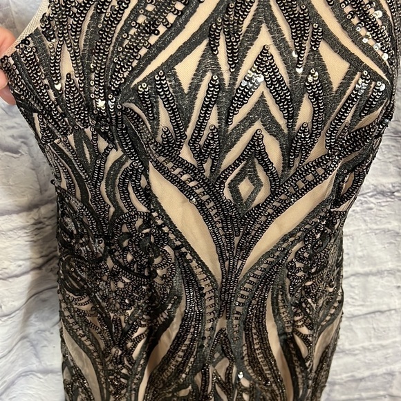 Adrianna Papell Sequin Halter Sheath Short Dress | size 2 - Picture 13 of 15